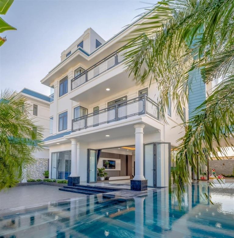 Diamond Villa Vũng Tàu là đơn vị chuyên cung cấp các căn villa uy tín, chất lượng, có vị trí đẹp gần biển và trung tâm. 