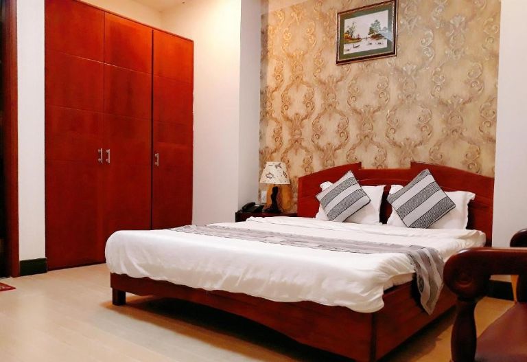 Phòng tiêu chuẩn giường đôi luôn là hạng phòng "đắt khách" nhất tại Khách Sạn Aura Cần Thơ. 
