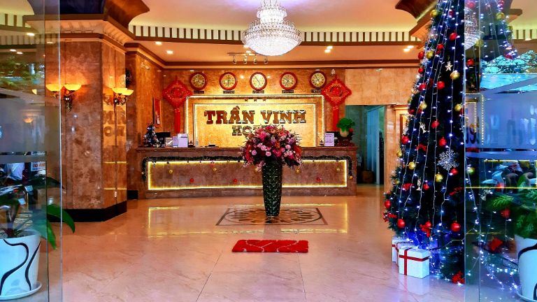 Khách sạn Trần Vinh Bạc Liêu gây ấn tượng với phong cách thiết kế hiện đại pha lẫn cổ điển đầy sáng tạo. 