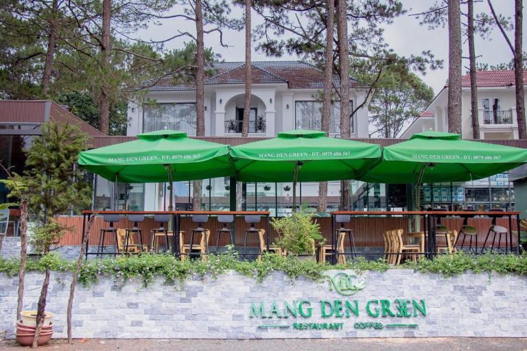 Miều điều nữa khiến du khác phải khen ngợi là Mang Den Green Hotel quán cafe ngoài trời. 