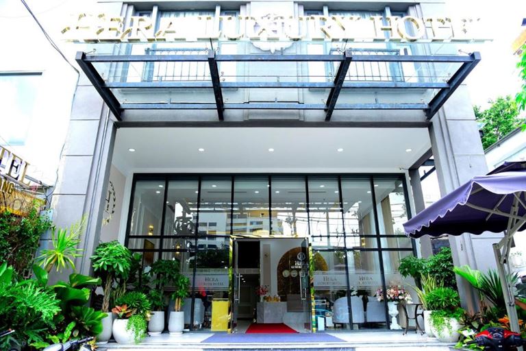 Khách sạn Hera Luxury Hotel là khách sạn Tân Bình Sài Gòn nổi bật với chất lượng dịch vụ tốt, vị trí đẹp. 