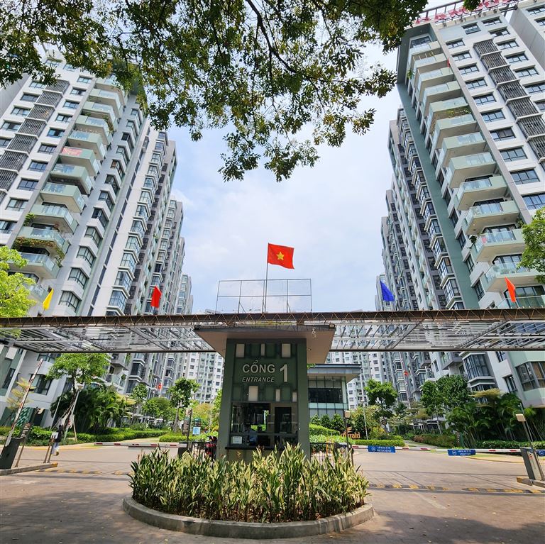Celadon Emerald CiTy là một trong những khách sạn Tân Phú Sài Gòn có chất lượng đẳng cấp, đem đến không gian sống hoàn mĩ. 