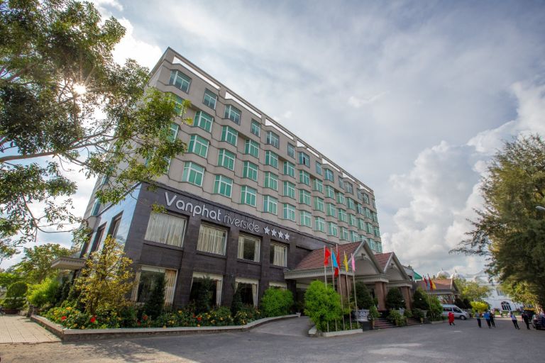 Khách Sạn Vạn Phát Cần Thơ cung cấp dịch vụ chuyên nghiệp và hệ thống phòng nghỉ lưu trú thoải mái. 