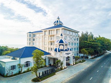 Lan Rừng Phước Hải Resort là một trong những khu nghỉ dưỡng sở hữu phong cách thiết kế độc đáo và đa dạng các loại phòng, dịch vụ.