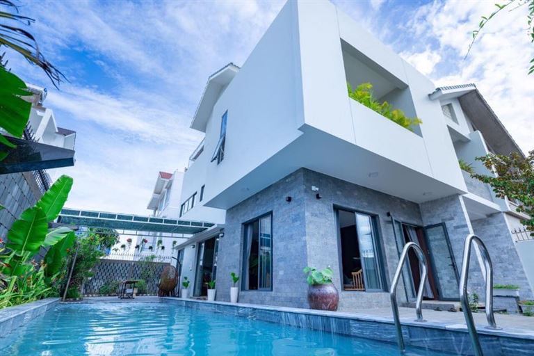 Palm Villa Vũng Tàu là một trong những thương hiệu villa Vũng Tàu cao cấp, sở hữu vị trí gần biển và các địa điểm tham quan nổi tiếng. 