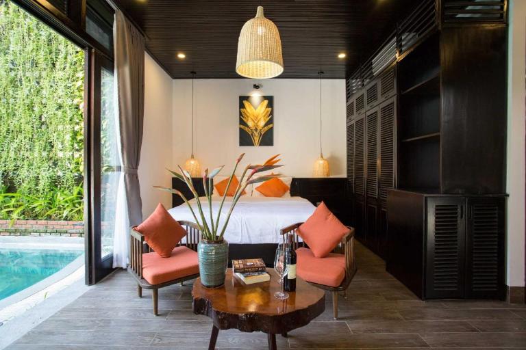 Các phòng nghỉ của villa biệt thự Đà Nẵng này được xây dựng vô cùng đẹp mắt với nhiều góc sống ảo siêu xinh. 