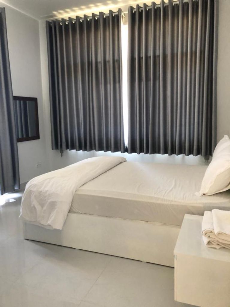 Thiết kế đơn giản có trong phòng ngủ đã tạo ra sự thoải mái tối đa cho du khách.