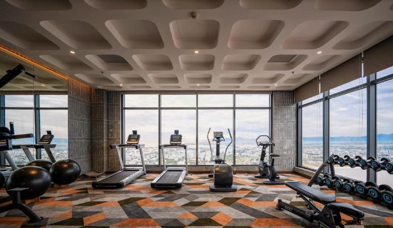 Phòng gym được đặt tại khu vực tầng cao nhất của Mandala Hotel & Spa Phú Yên. 