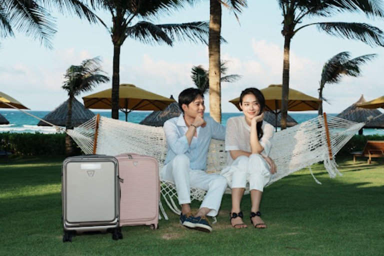 Vali 20 inch Roncato đến từ Ý là dòng cabin phổ biến, phong cách cho người tiêu dùng Việt
